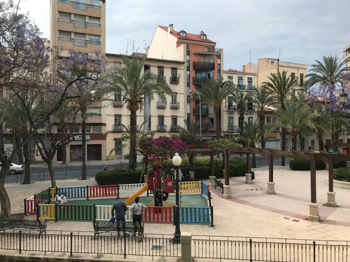 La Casa De Los Espejos Alicante Exterior photo
